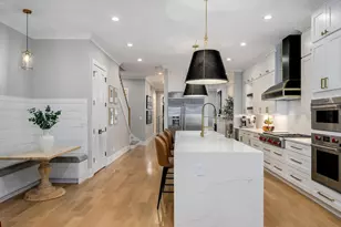 2153 W Fletcher St, Chicago, IL 60618 - Photo 13