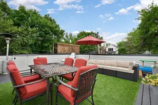 2153 W Fletcher St, Chicago, IL 60618 - Photo 39