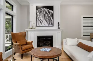 2153 W Fletcher St, Chicago, IL 60618 - Photo 5