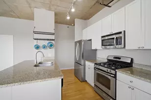 1122 W Catalpa Ave, Chicago, IL 60640 - Photo 9