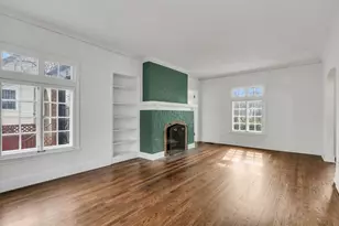 526 W Jackson St, Woodstock, IL 60098 - Photo 9