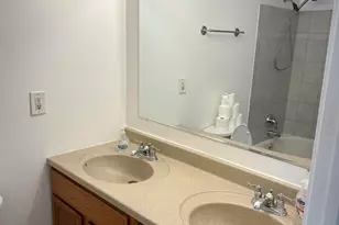 8400 S 84th Ct, Hickory Hills, IL 60457 - Photo 17