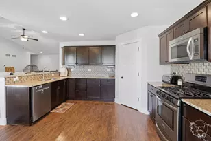 434 Lantern Ct, Bourbonnais, IL 60914 - Photo 7