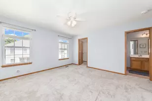733 Pheasant Trail, Saint Charles, IL 60174 - Photo 11