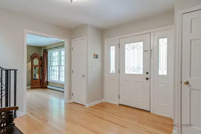 357 Roberts Road, Inverness, IL 60010 - Photo 7