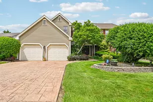 214 Carmelhead Ln, Schaumburg, IL 60193 - Photo 1