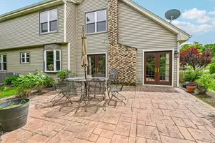 214 Carmelhead Ln, Schaumburg, IL 60193 - Photo 25