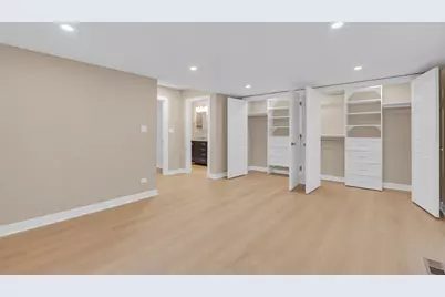 1055 N Bluebonnet Lane, Hoffman Estates, IL 60169 - Photo 21
