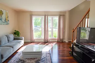850 Indian Wells Cir, Elgin, IL 60123 - Photo 3