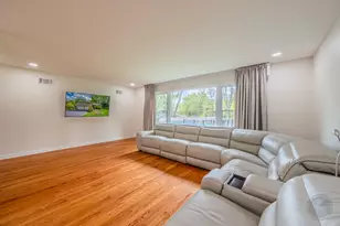 10S220 Alan Rd, Naperville, IL 60564 - Photo 15