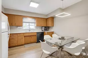 1430 Granville Ave, Park Ridge, IL 60068 - Photo 7