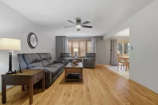 1253 St Charles Dr, Lockport, IL 60441 - Photo 7