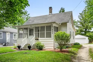 849 N 11th St, Dekalb, IL 60115 - Photo 1