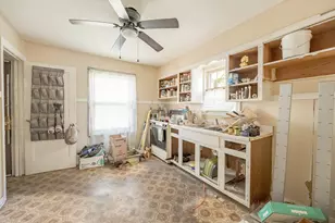 1203 Taylor St, Rockford, IL 61101 - Photo 5