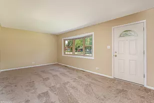 7049 W 91st St, Bridgeview, IL 60455 - Photo 3