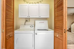 7049 W 91st St, Bridgeview, IL 60455 - Photo 9