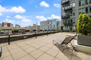 565 W Quincy St, Chicago, IL 60661 - Photo 27