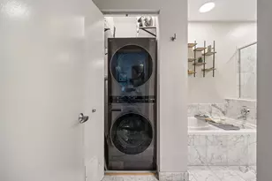 565 W Quincy St, Chicago, IL 60661 - Photo 15