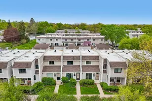 537 Pheasant Ct, Grayslake, IL 60030 - Photo 13