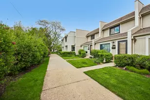 537 Pheasant Ct, Grayslake, IL 60030 - Photo 11