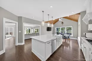 2008 Palmer Dr, Naperville, IL 60564 - Photo 9