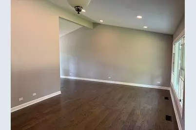 910 Fairlawn Avenue, Libertyville, IL 60048 - Photo 3