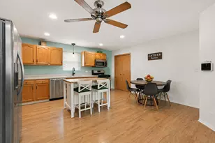 405 Allen St, Joliet, IL 60436 - Photo 9