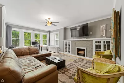 1516 W Byron Street #2W, Chicago, IL 60613 - Photo 3