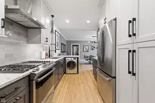 1516 W Byron St, Chicago, IL 60613 - Photo 7