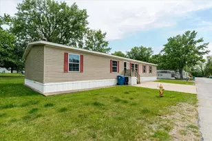 861 4th St, Normal, IL 61761 - Photo 3