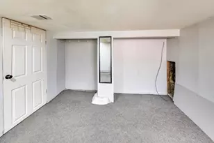 5207 N Lovejoy Ave, Chicago, IL 60630 - Photo 25