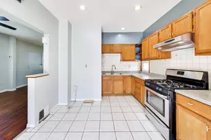 5207 N Lovejoy Ave, Chicago, IL 60630 - Photo 9