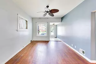 5207 N Lovejoy Ave, Chicago, IL 60630 - Photo 5
