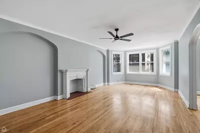 7732 S Phillips Avenue, Chicago, IL 60649 - Photo 3
