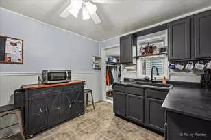 305 S Maple St, Waterman, IL 60556 - Photo 7