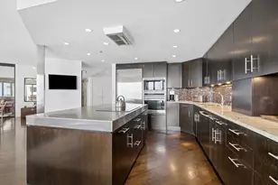 950 N Michigan Ave, Chicago, IL 60611 - Photo 5