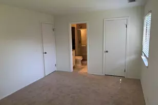 1327 Williamsburg Dr, Schaumburg, IL 60193 - Photo 7