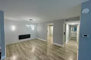 121 S Spruce Ave, Wood Dale, IL 60191 - Photo 9