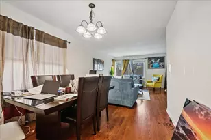 8940 Lamon Ave, Skokie, IL 60077 - Photo 15