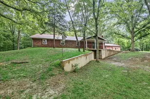 414 Gilliland Rd, Walnut Hill, IL 62893 - Photo 3