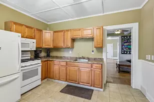 17 S Liberty St, Elgin, IL 60120 - Photo 7