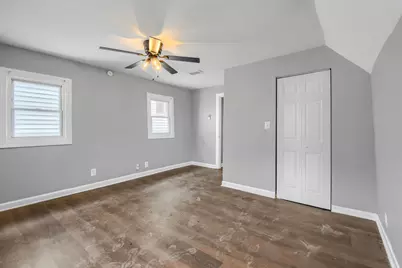 12025 S Prairie Avenue, Chicago, IL 60628 - Photo 13