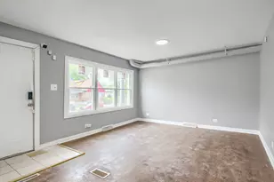 12025 S Prairie Ave, Chicago, IL 60628 - Photo 3