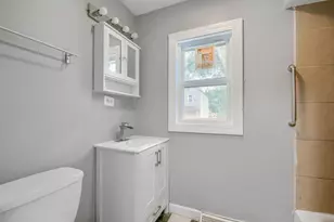 12025 S Prairie Ave, Chicago, IL 60628 - Photo 21