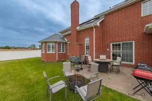 18730 Welch Way, Country Club Hills, IL 60478 - Photo 17