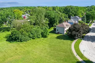5S435 Arlington Ave, Naperville, IL 60540 - Photo 27