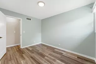 850 Gerald Ave, South Elgin, IL 60177 - Photo 17