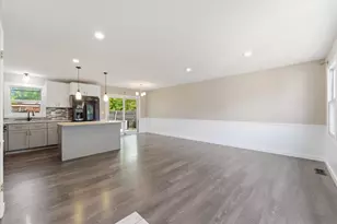 850 Gerald Ave, South Elgin, IL 60177 - Photo 7