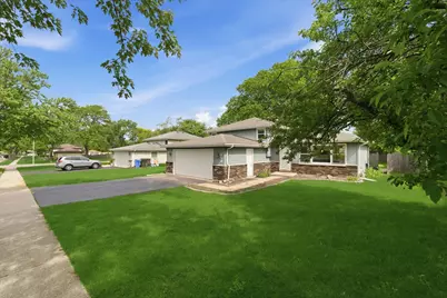 850 Gerald Avenue, South Elgin, IL 60177 - Photo 3