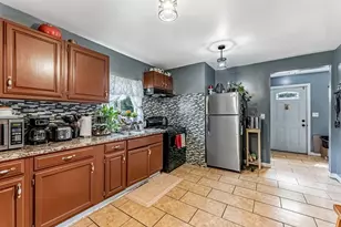 408 Gardner St, Joliet, IL 60433 - Photo 7